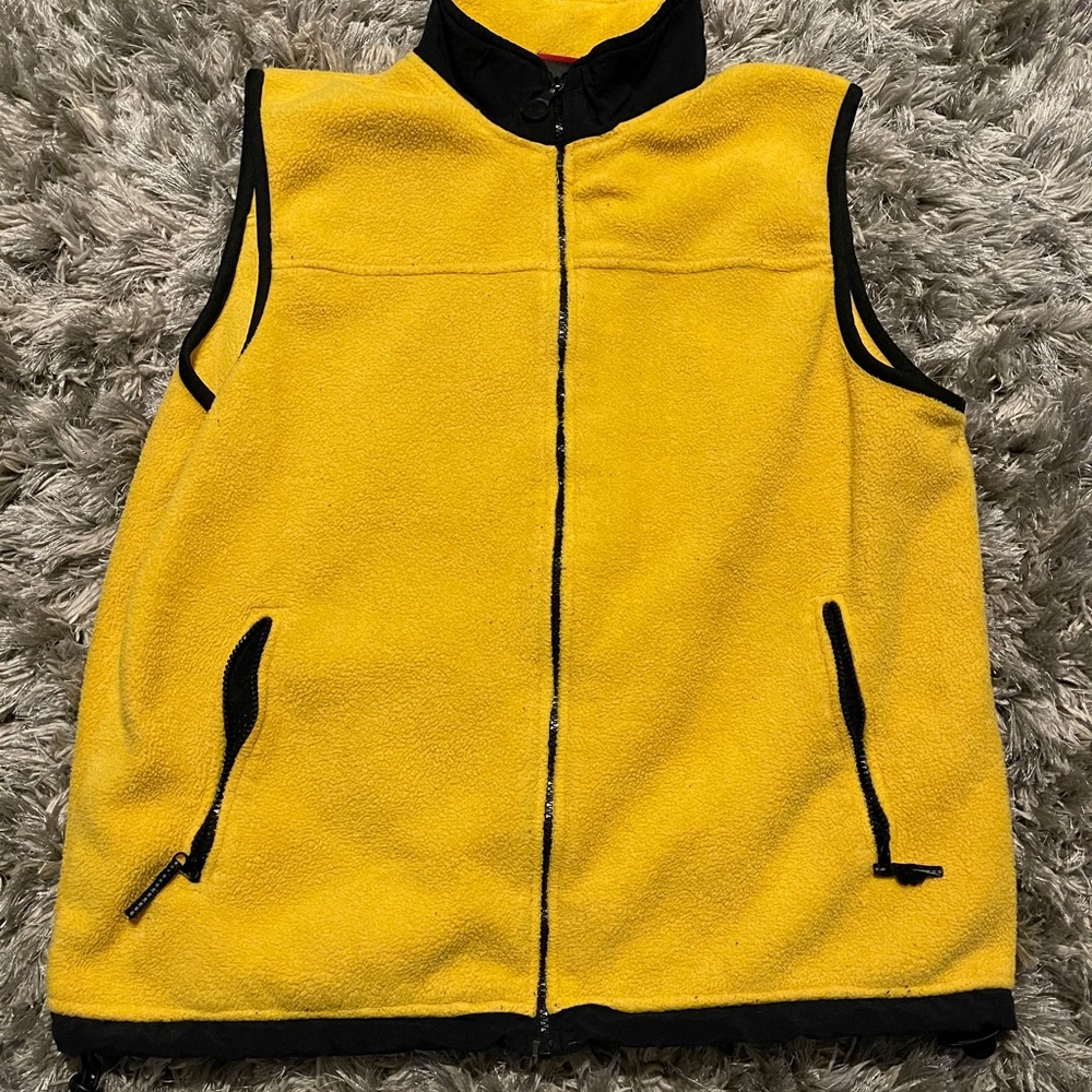 YELLOW VEST